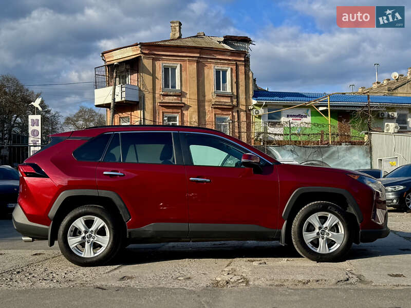 Позашляховик / Кросовер Toyota RAV4 2019 в Одесі