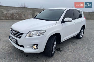 Позашляховик / Кросовер Toyota RAV4 2011 в 