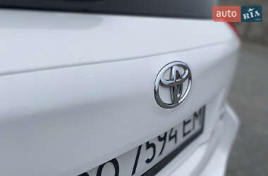 Позашляховик / Кросовер Toyota RAV4 2011 в 