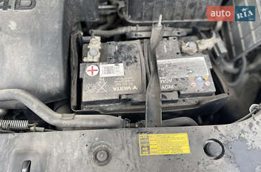 Позашляховик / Кросовер Toyota RAV4 2011 в 