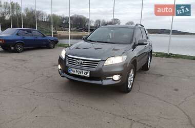 Внедорожник / Кроссовер Toyota RAV4 2010 в 