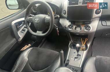 Внедорожник / Кроссовер Toyota RAV4 2010 в 