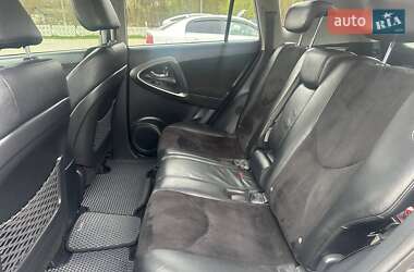 Внедорожник / Кроссовер Toyota RAV4 2010 в 
