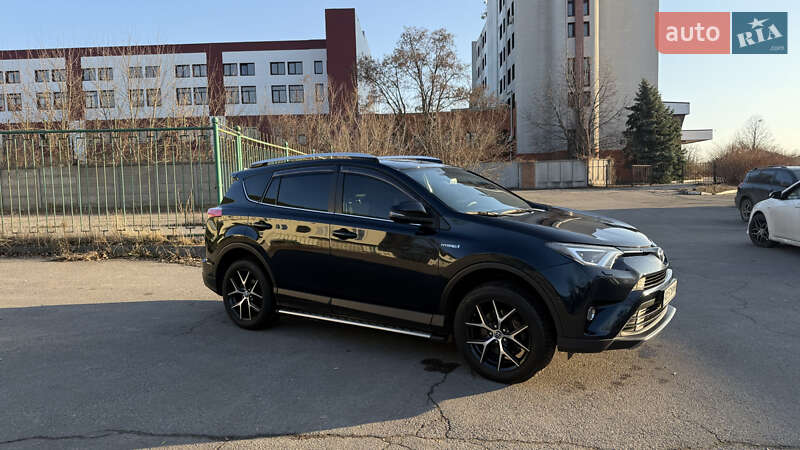 Toyota RAV4 2017
