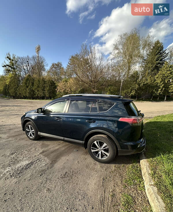 Внедорожник / Кроссовер Toyota RAV4 2016 в Львове фото 7 Внедорожник / Кроссовер Toyota RAV4 2016 в Львове