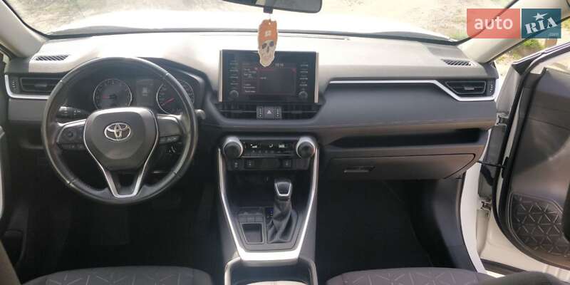 Позашляховик / Кросовер Toyota RAV4 2020 в Львові фото 9 Позашляховик / Кросовер Toyota RAV4 2020 в Львові