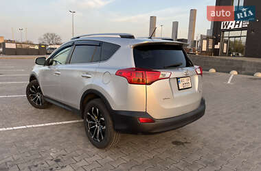Внедорожник / Кроссовер Toyota RAV4 2013 в 