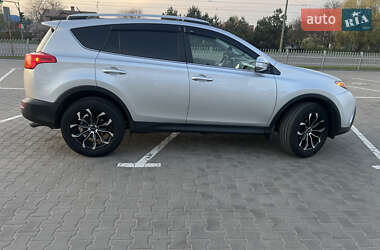 Внедорожник / Кроссовер Toyota RAV4 2013 в 