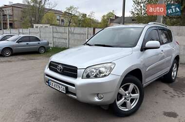 Внедорожник / Кроссовер Toyota RAV4 2006 в 