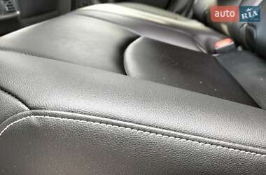 Внедорожник / Кроссовер Toyota RAV4 2021 в 