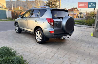 Внедорожник / Кроссовер Toyota RAV4 2008 в 