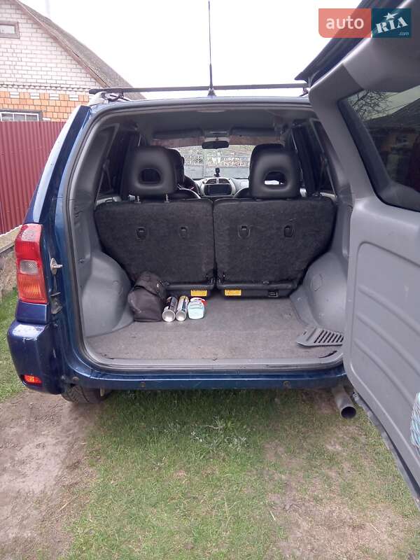 Внедорожник / Кроссовер Toyota RAV4 2002 в Сарнах