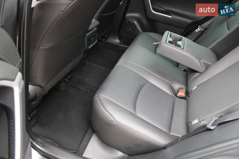 Внедорожник / Кроссовер Toyota RAV4 2022 в Ровно