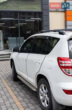 Внедорожник / Кроссовер Toyota RAV4 2010 в 