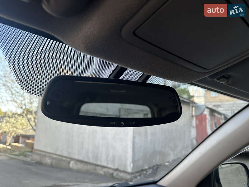 Внедорожник / Кроссовер Toyota RAV4 2012 в Киеве