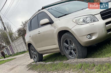 Внедорожник / Кроссовер Toyota RAV4 2007 в 