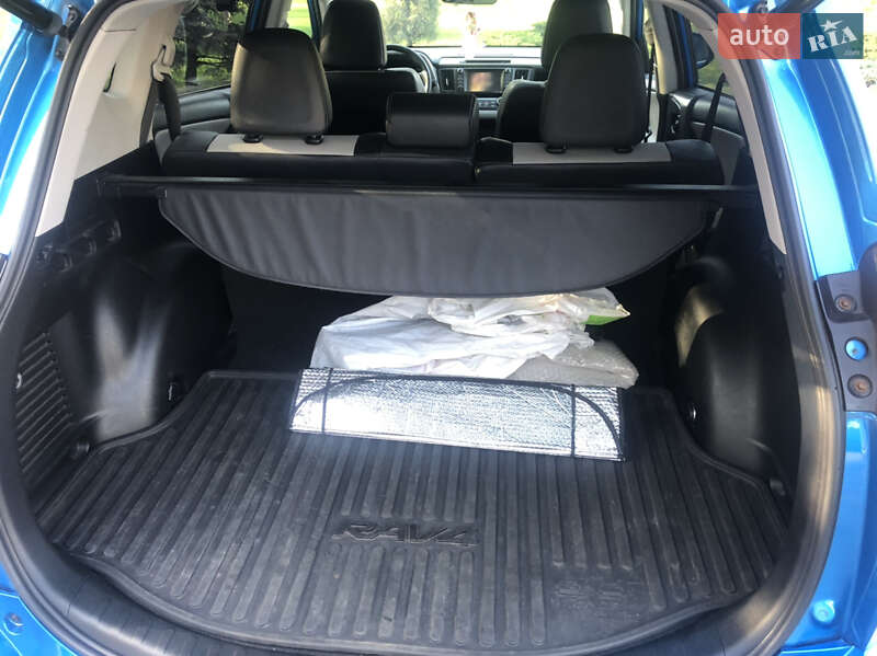 Позашляховик / Кросовер Toyota RAV4 2017 в Кам'янському фото 33 Позашляховик / Кросовер Toyota RAV4 2017 в Кам'янському