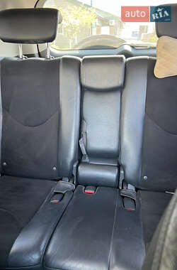 Внедорожник / Кроссовер Toyota RAV4 2012 в 