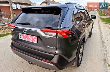 Внедорожник / Кроссовер Toyota RAV4 2020 в 