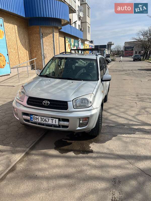 Toyota RAV4 2001