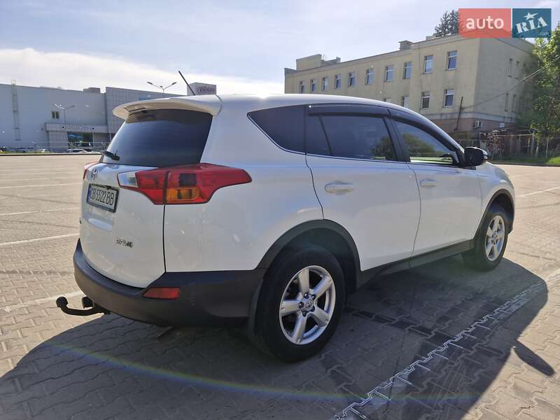 Позашляховик / Кросовер Toyota RAV4 2014 в Чернігові