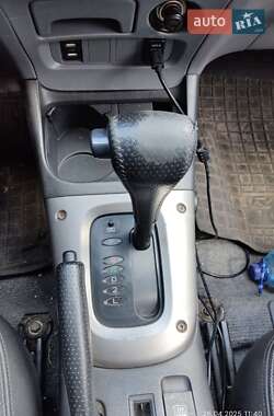 Внедорожник / Кроссовер Toyota RAV4 2003 в 
