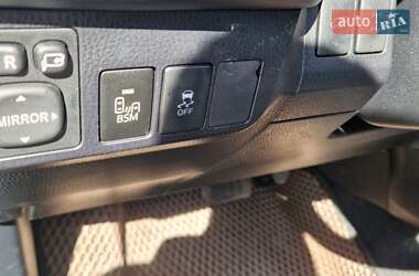 Позашляховик / Кросовер Toyota RAV4 2013 в 