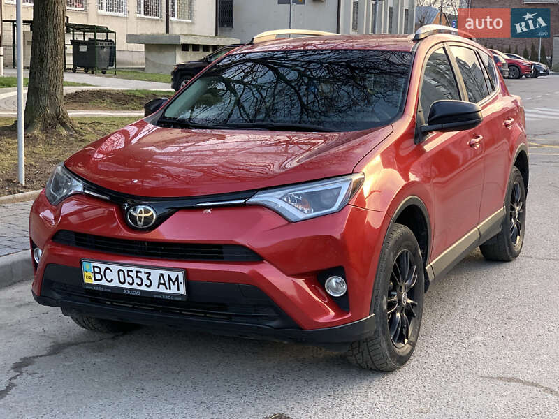 Внедорожник / Кроссовер Toyota RAV4 2016 в Львове