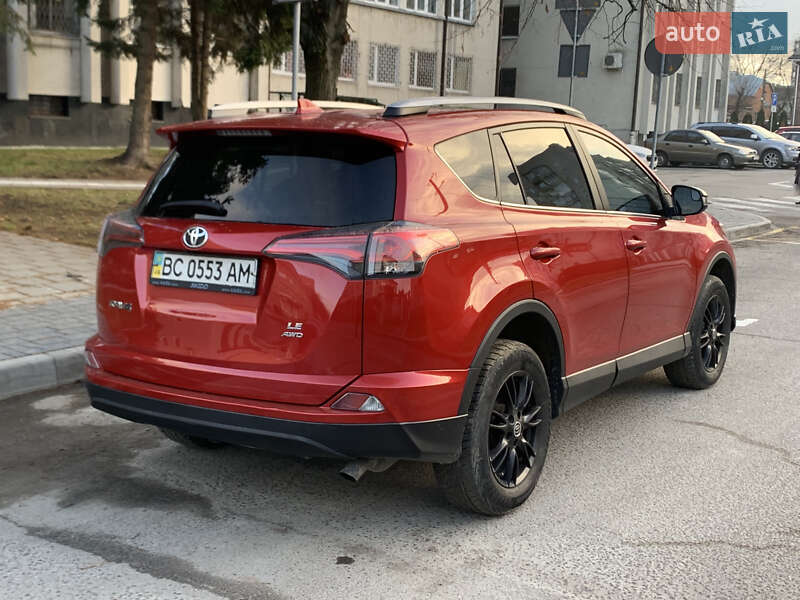 Внедорожник / Кроссовер Toyota RAV4 2016 в Львове