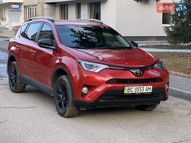 Внедорожник / Кроссовер Toyota RAV4 2016 в Львове