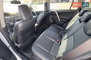 Внедорожник / Кроссовер Toyota RAV4 2013 в 
