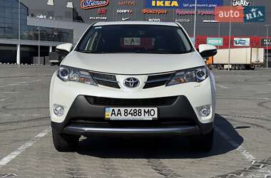 Внедорожник / Кроссовер Toyota RAV4 2013 в 