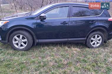 Внедорожник / Кроссовер Toyota RAV4 2018 в 