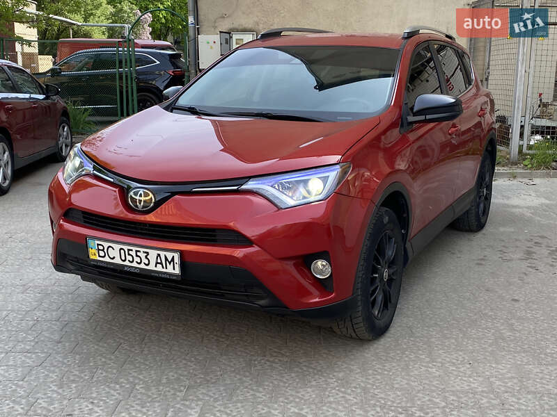 Внедорожник / Кроссовер Toyota RAV4 2016 в Львове