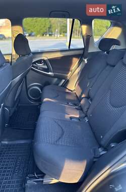 Внедорожник / Кроссовер Toyota RAV4 2008 в 