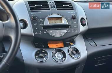 Внедорожник / Кроссовер Toyota RAV4 2008 в 