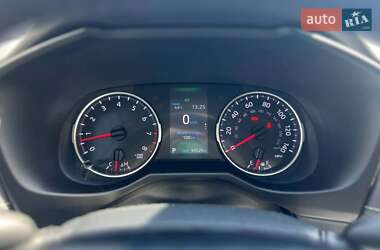 Внедорожник / Кроссовер Toyota RAV4 2020 в 