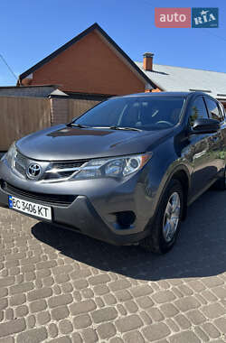 Внедорожник / Кроссовер Toyota RAV4 2015 в Мироновке