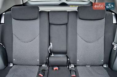 Позашляховик / Кросовер Toyota RAV4 2010 в 