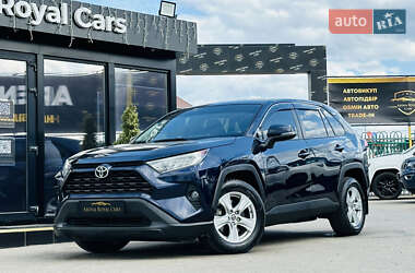Внедорожник / Кроссовер Toyota RAV4 2021 в Харькове