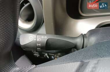 Позашляховик / Кросовер Toyota RAV4 2014 в 