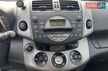Внедорожник / Кроссовер Toyota RAV4 2006 в 