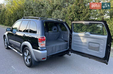 Внедорожник / Кроссовер Toyota RAV4 2003 в 