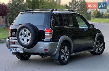 Внедорожник / Кроссовер Toyota RAV4 2003 в 