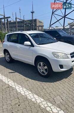 Внедорожник / Кроссовер Toyota RAV4 2009 в Черновцах