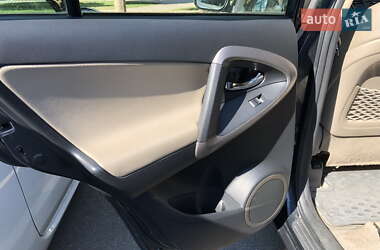 Внедорожник / Кроссовер Toyota RAV4 2007 в 