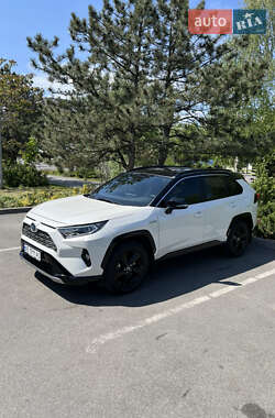 Позашляховик / Кросовер Toyota RAV4 2019 в Дніпрі