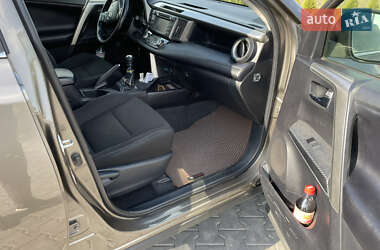 Позашляховик / Кросовер Toyota RAV4 2013 в 