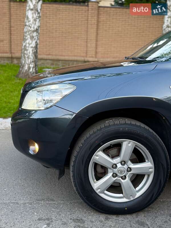 Позашляховик / Кросовер Toyota RAV4 2007 в Дніпрі