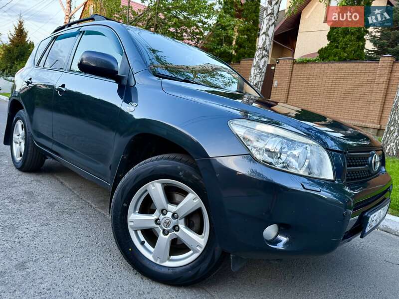 Позашляховик / Кросовер Toyota RAV4 2007 в Дніпрі